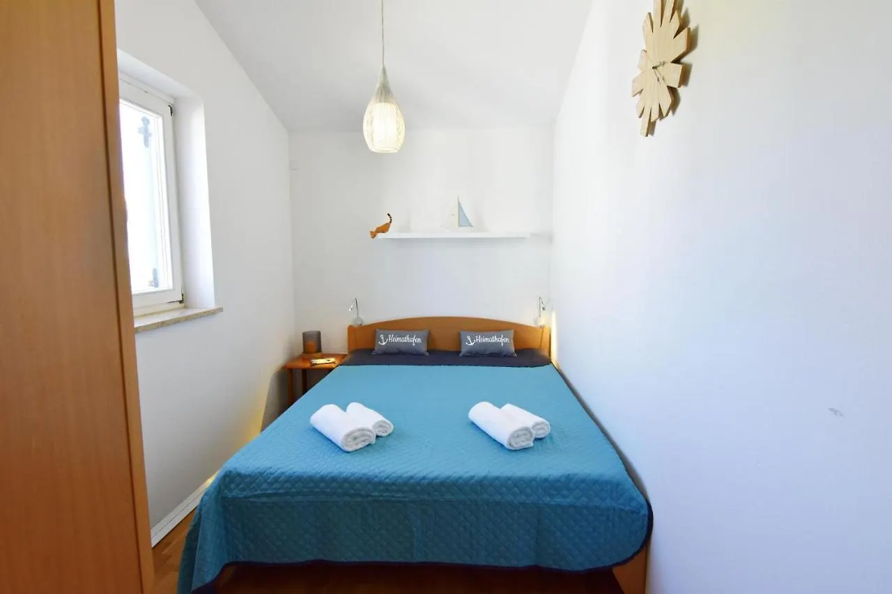 Apartments With A Parking Space Basanija, Umag - 21069 Savudrija