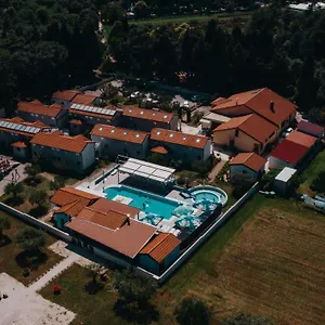 Üdülőközpont Zatisje, Savudrija